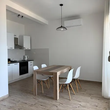 Seaesta Holidays Andrea *