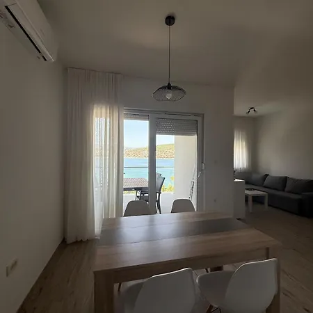 Seaesta Holidays Andrea Appartement *