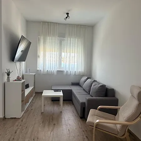 アパート Seaesta Holidays Andrea